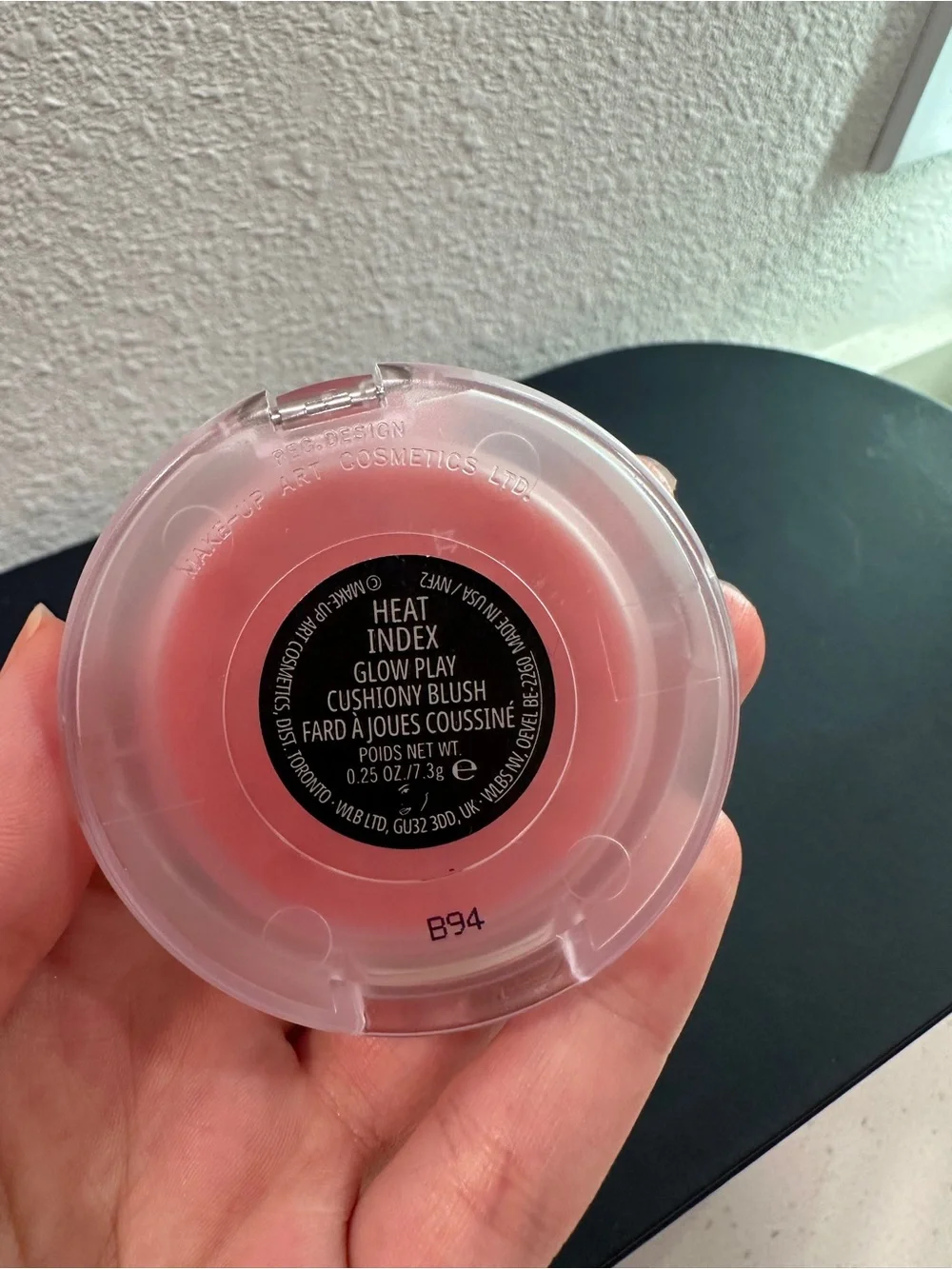 MAC Cosmetics Heat Index Glow Play Cushiony Blush - light pink